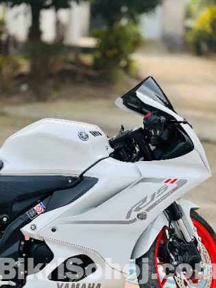 Yamaha R15 V4 2024
